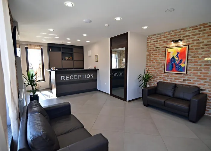 La Casa 3* Tsigov Chark